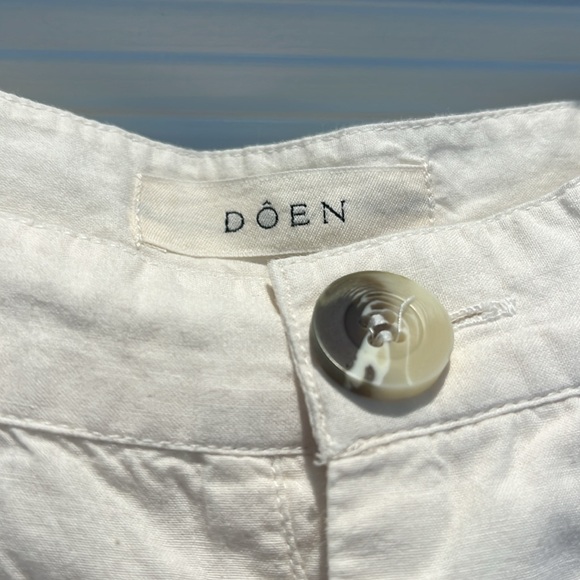 Doên size 8 cotton flared trousers. Creme color. Button fly no pockets. - Picture 2 of 4
